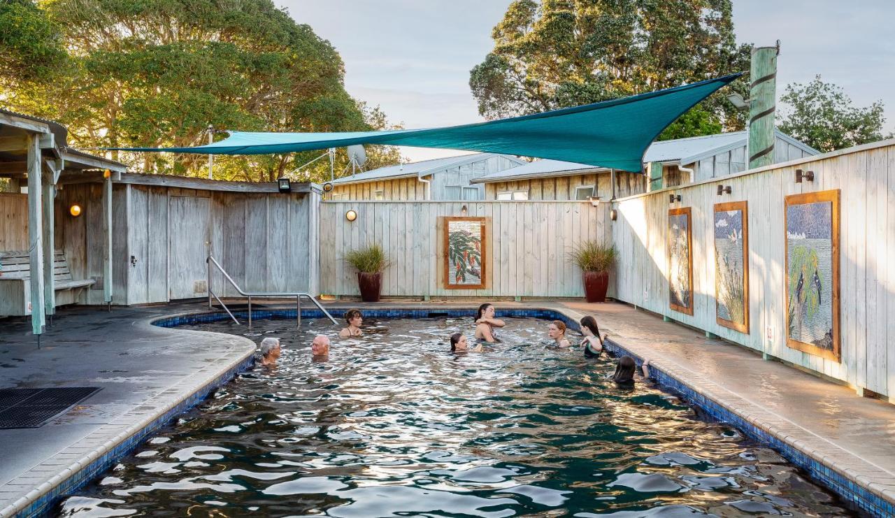 Athenree Hot Springs & 4*